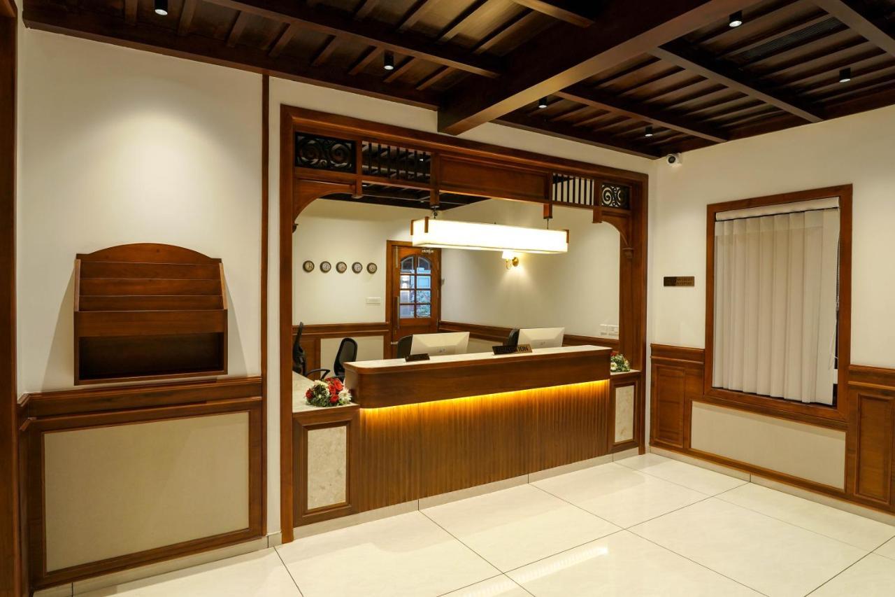Hotel Heritage Plaza Kottayam Exterior foto